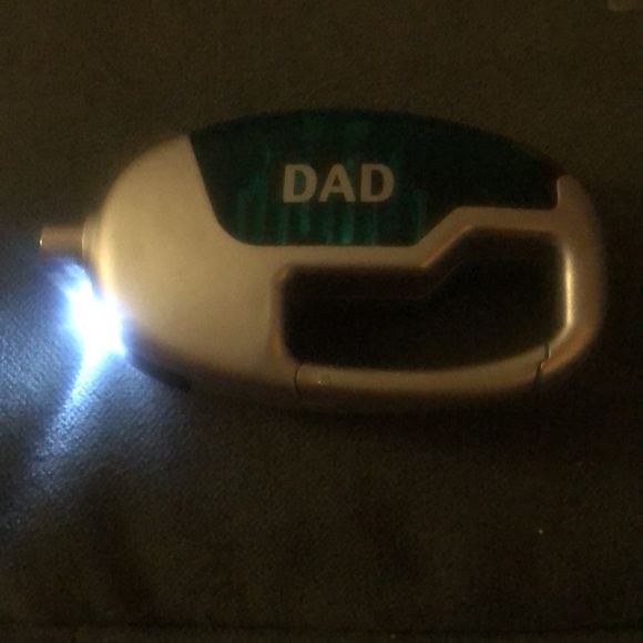 Dad screwdriver with small flashlight. - Picture 2 of 4